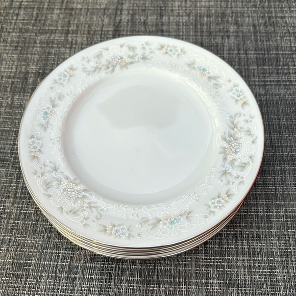 Other - Noritake Patience Ireland Bread and Butter Plates - Set of 4